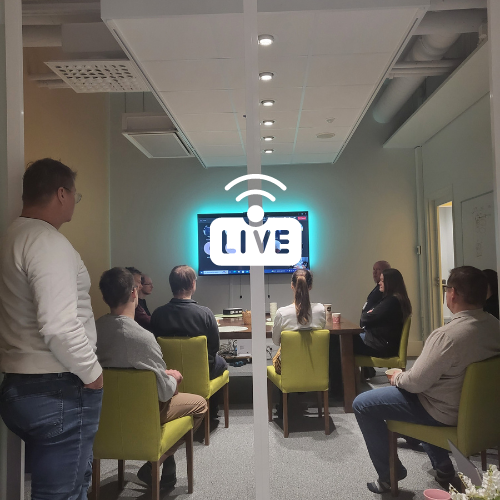 Kuva ohjelmointipalaverista